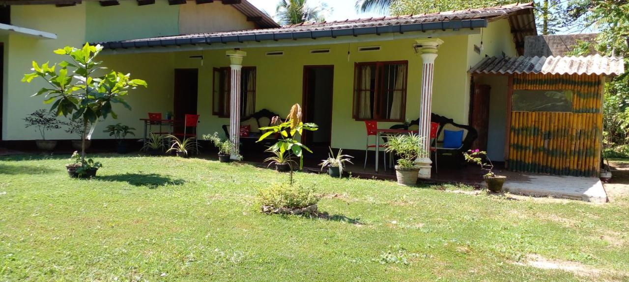 Green Villa ฮิกคาดูวา ภายนอก รูปภาพ